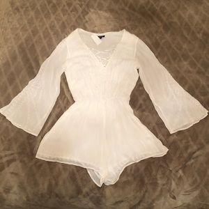 NWT white embroidered bell sleeve romper